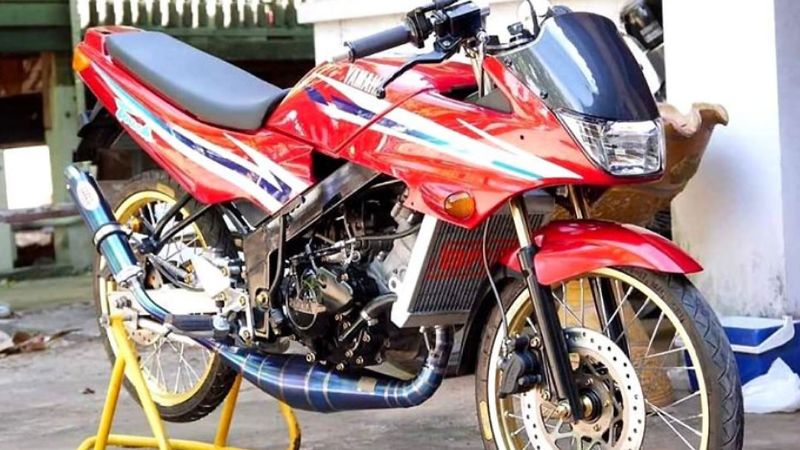 Harga untuk motor 2 tak terus melambung tinggi hingga menyentuh ratusan juta rupiah di Indonesia.