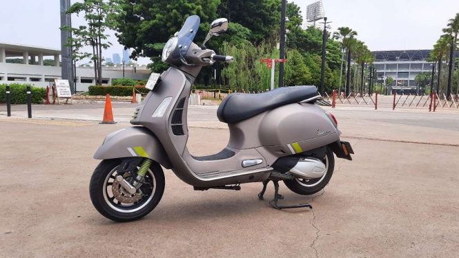 Vespa GTS Super Tech 300